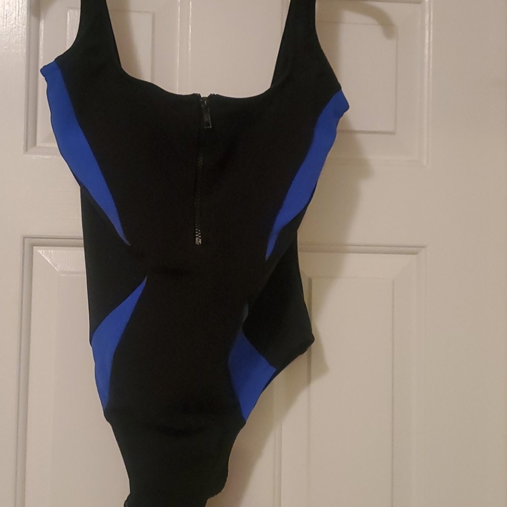 One piece swimsuit Mainstream size 14